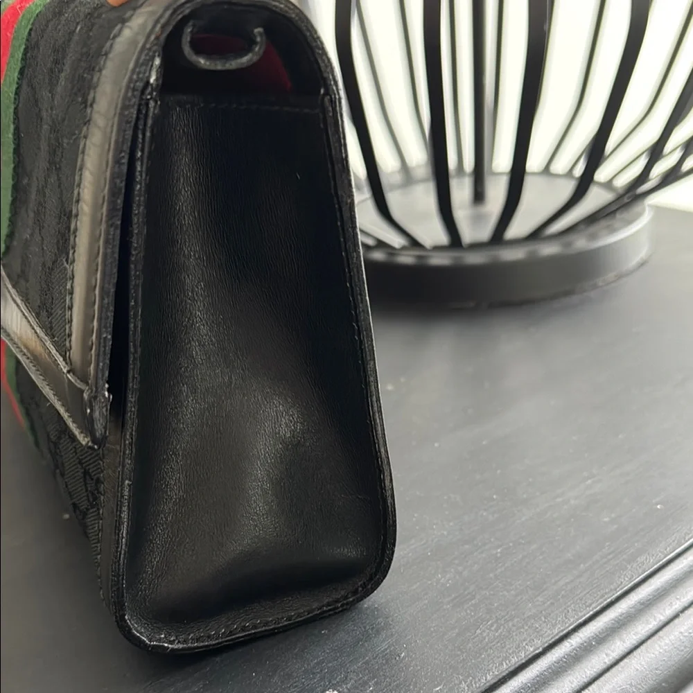 Gucci Black Crossbody Bag with Green and Red Web Stripe